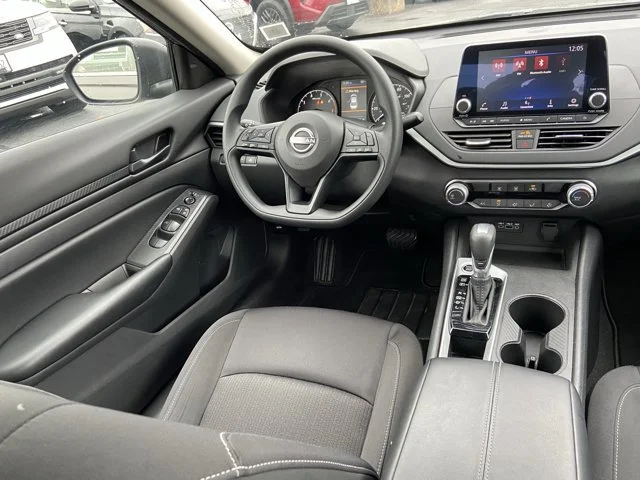 2025 Nissan Altima S - Photo 14