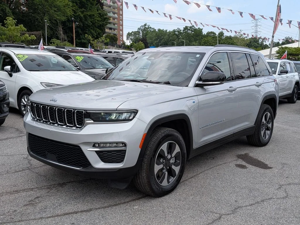 Used 2024 Silver Jeep 4xe image 1