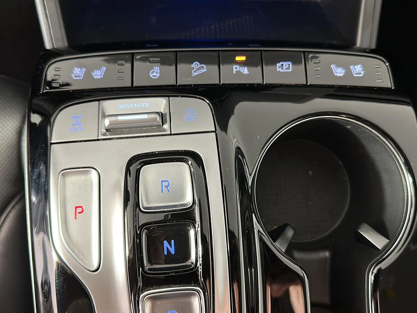 Used 2024 Black Pearl Hyundai Limited image 18