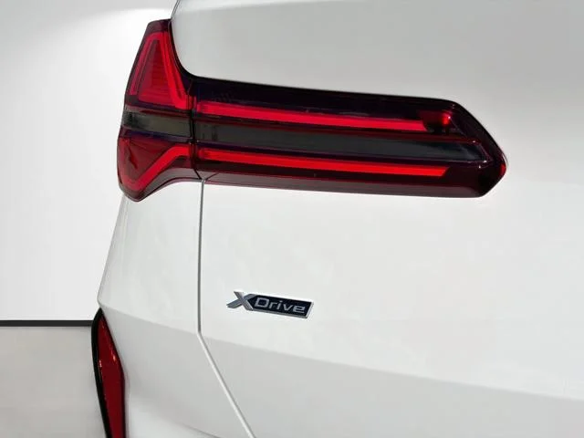 New 2026 Alpine White BMW 30 xDrive image 10