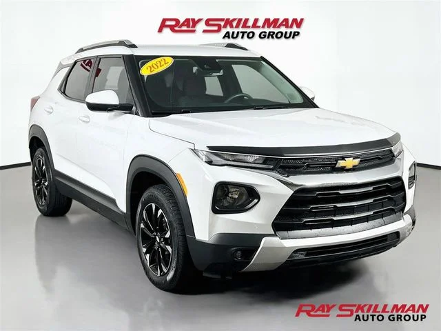 Used 2022 White Chevrolet LT image 1