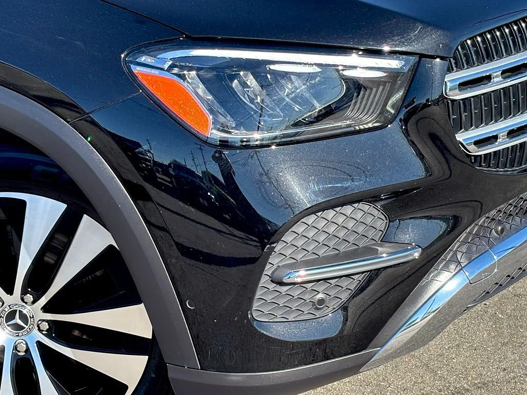 Used 2025 Black Mercedes-Benz GLE 450 4MATIC® image 7