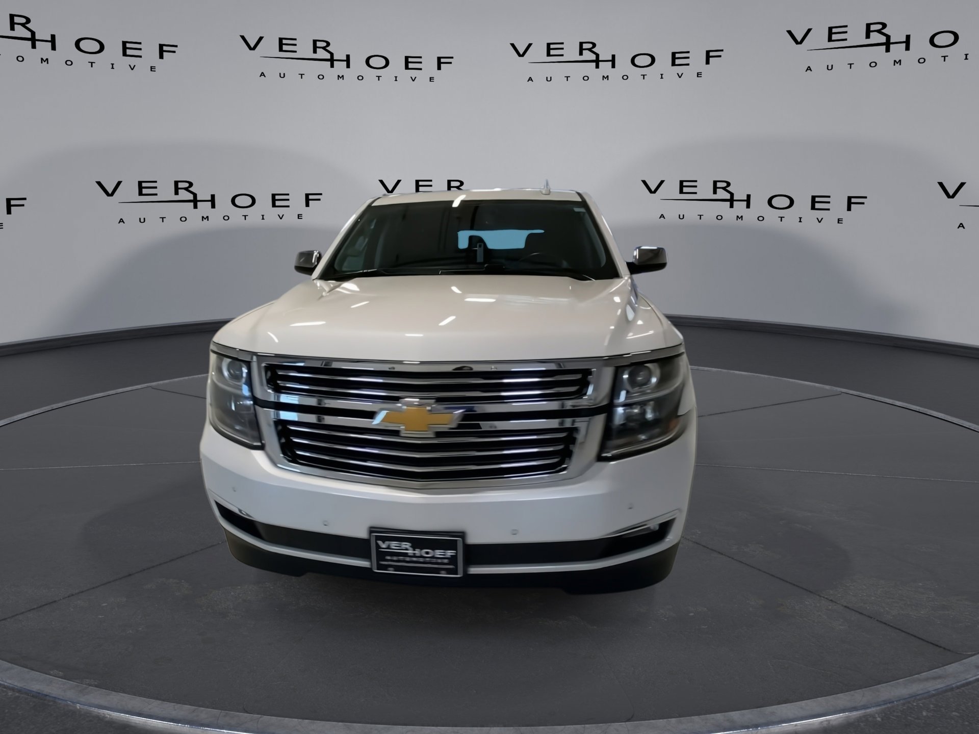 Used 2020 IRIDESCENT PEARL TRICOAT Chevrolet Premier image 3