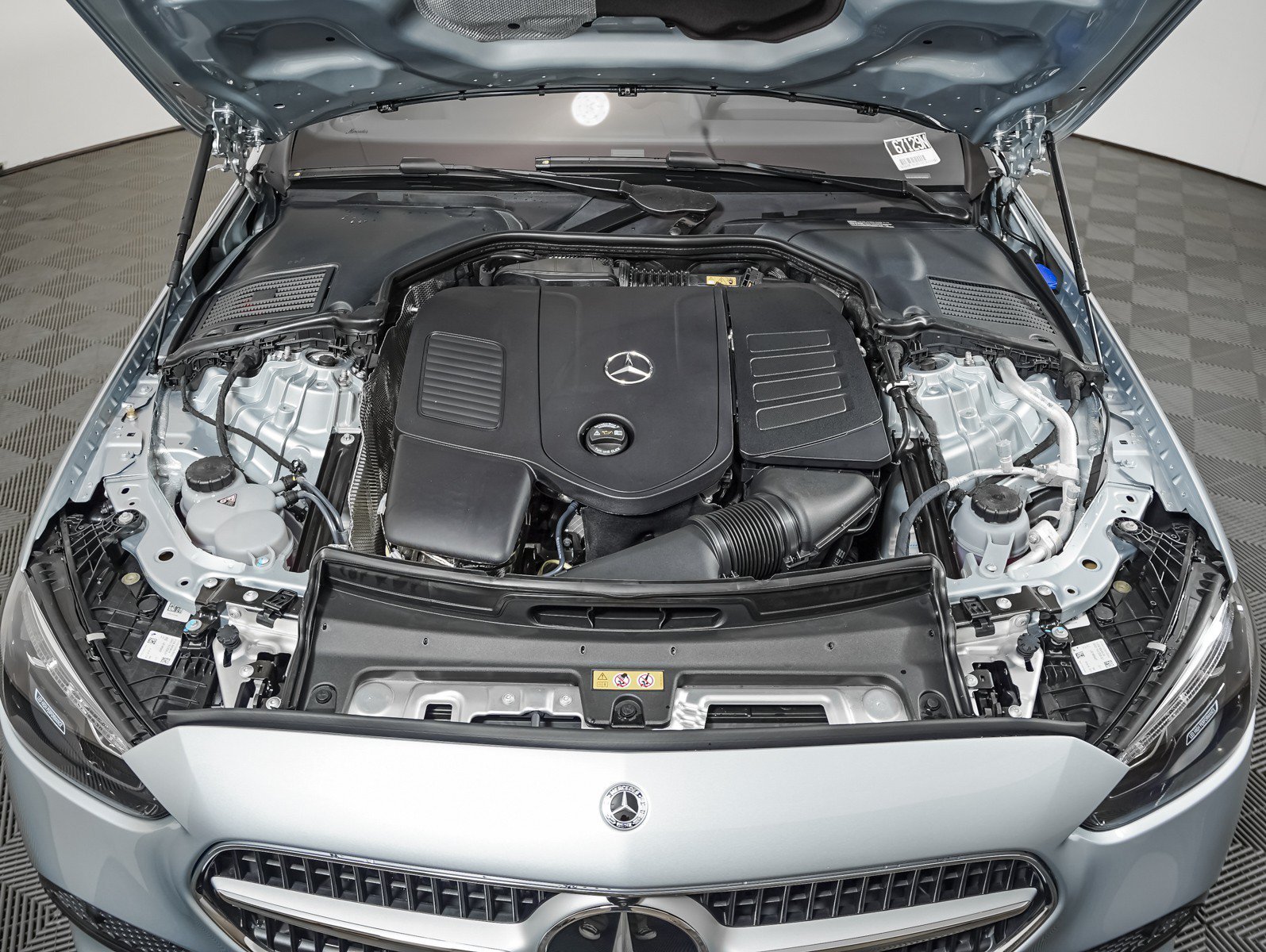 New 2026 Cirrus Silver Metallic Mercedes-Benz C 300 image 4