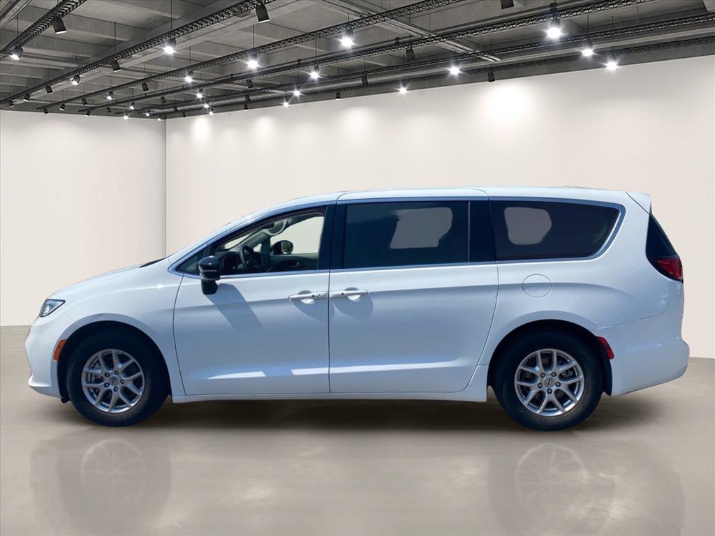 Used 2024 Bright White Clearcoat Chrysler Touring L image 4