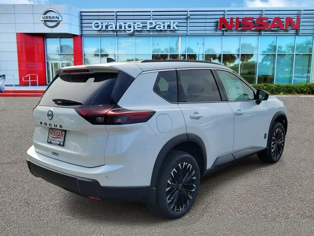 New 2026 Everest White Pearl TriCoat Nissan Dark Armor™ image 2