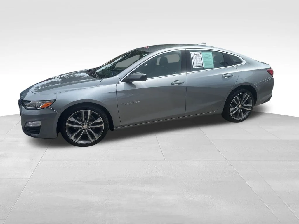 Used 2024 Gray Chevrolet LT image 4