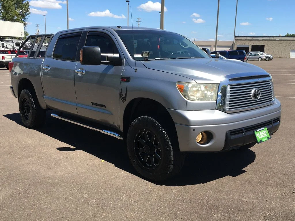 Used 2010 Silver Toyota Limited image 10