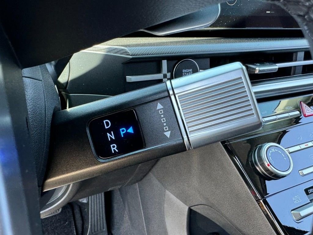 2025 Hyundai Santa Fe SE - Photo 18