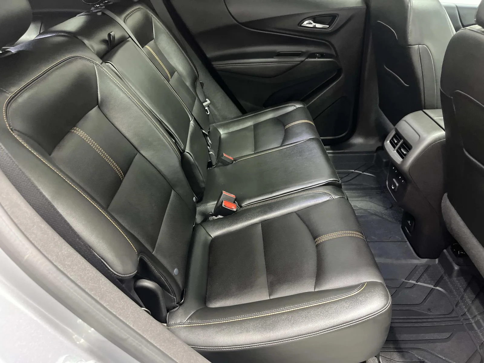 Used 2024 Sterling Gray Metallic Chevrolet Premier image 31