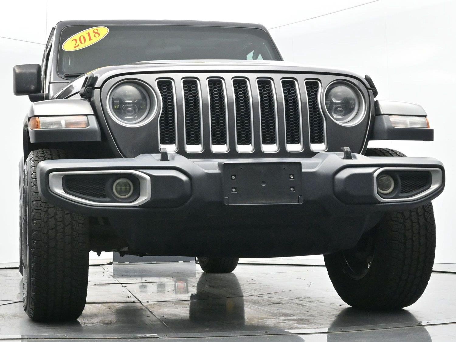 Used 2018 Granite Crystal Metallic Clearcoat Jeep Sahara image 44