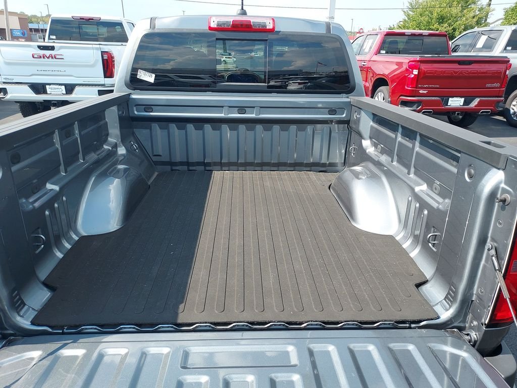 Used 2022 Gray Chevrolet Z71 image 9