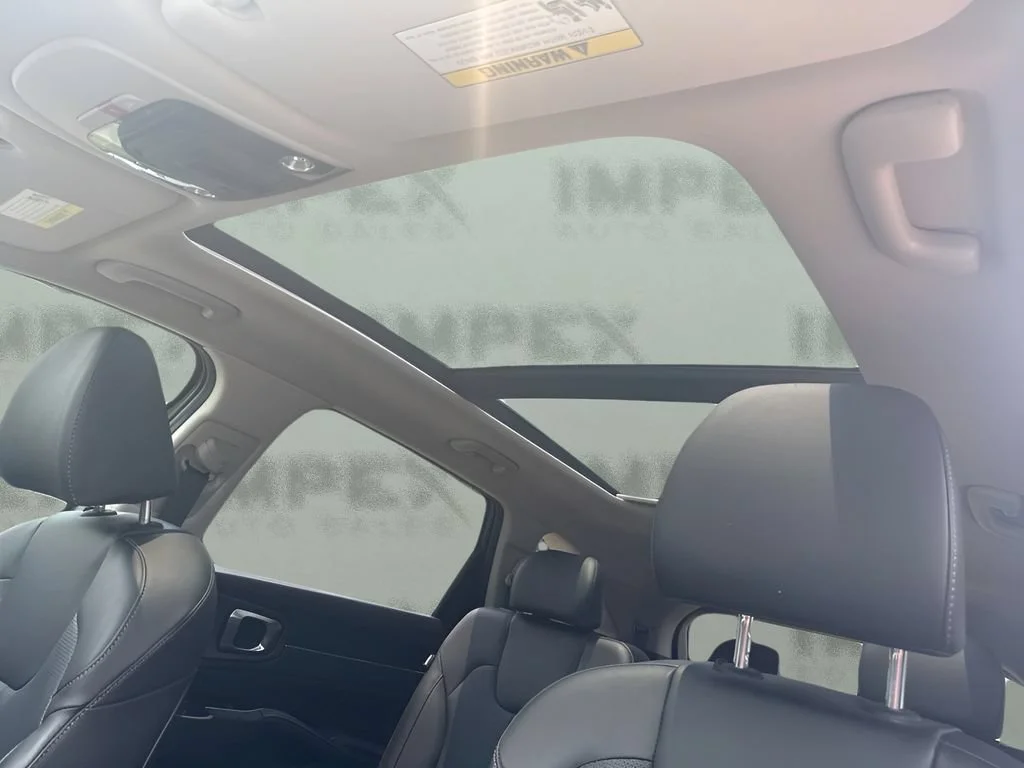 Used 2025  Kia X-Line SX image 17