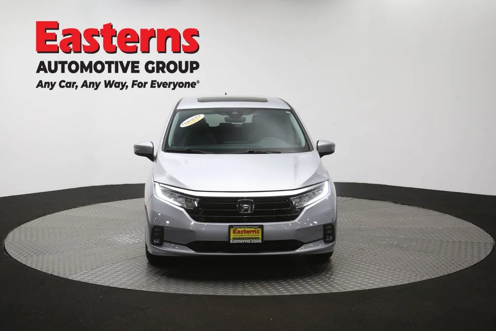 Used 2023 Silver Honda EX-L image 54