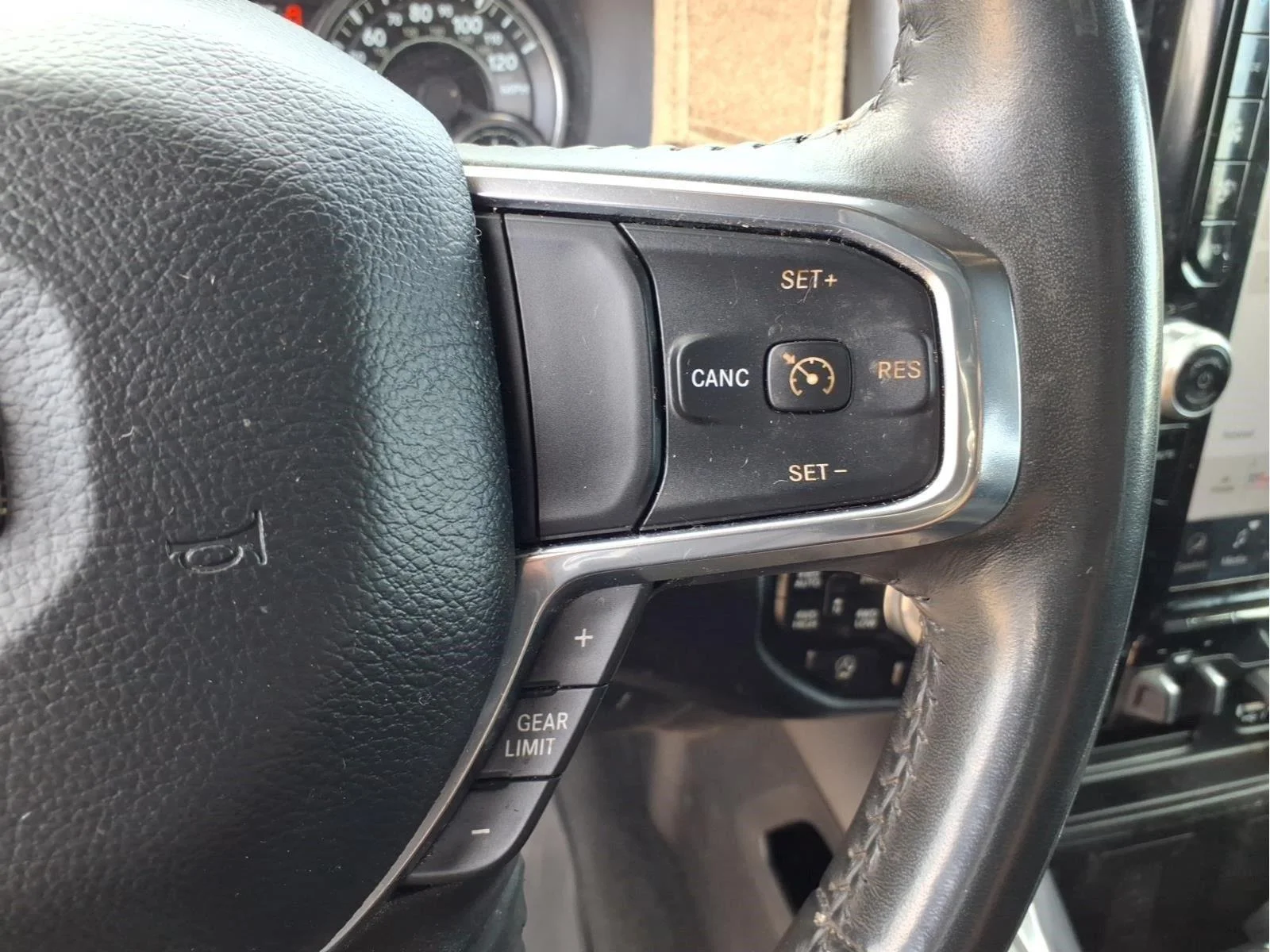 Used 2024  Ram Laramie image 21