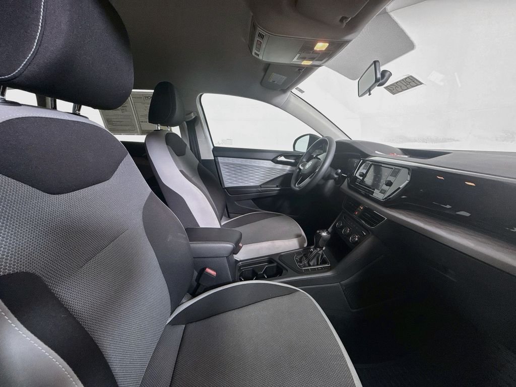 Used 2022 Pure White Volkswagen S image 25