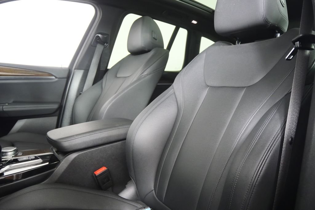 Used 2020 Dark Graphite BMW sDrive30i image 8