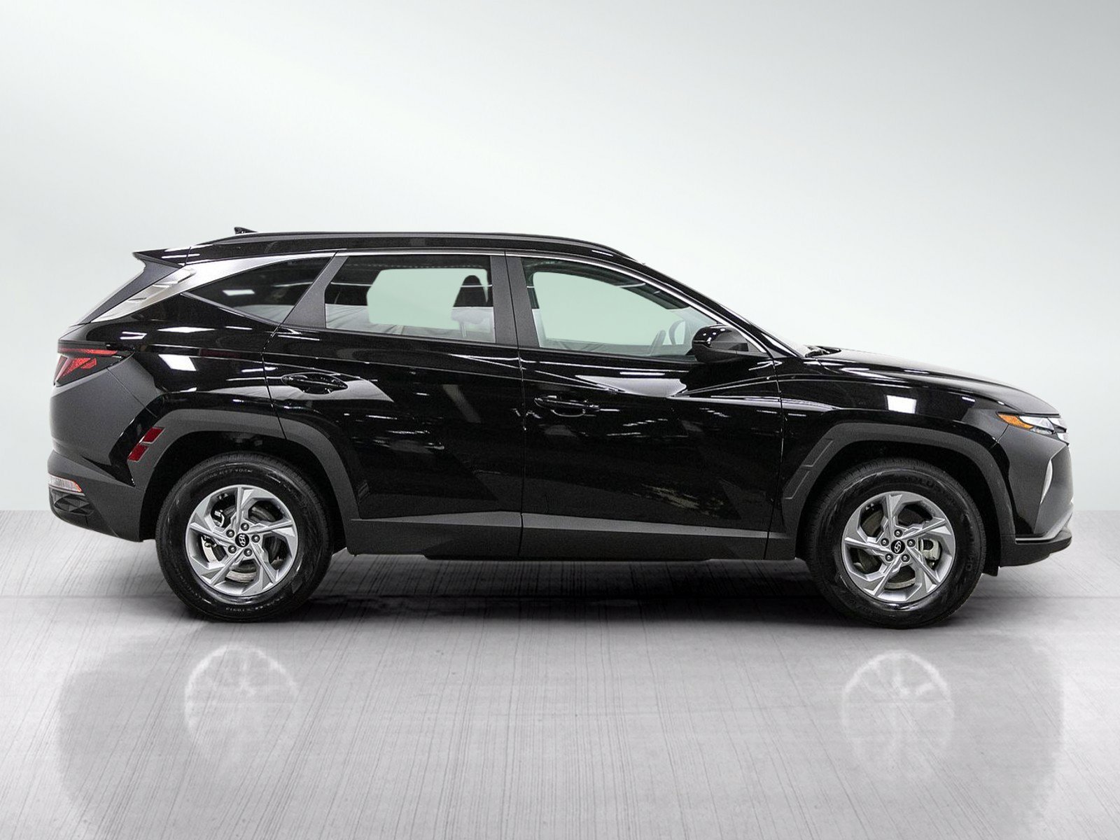 Used 2024 Black Pearl Hyundai SEL AWD *Ltd Avail* image 7