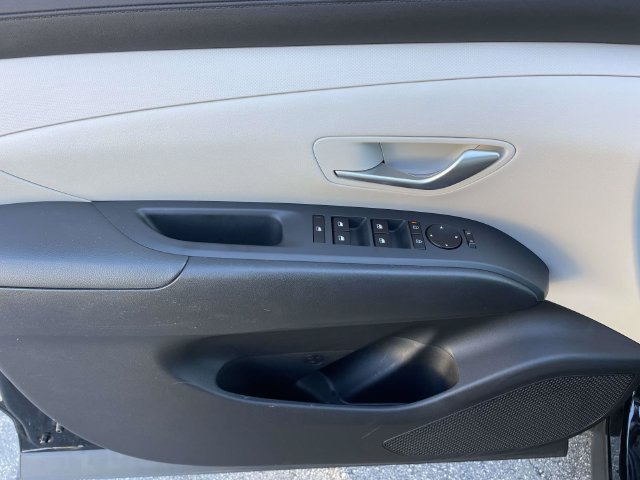 Certified Used 2025 Phantom Black Hyundai SEL image 18