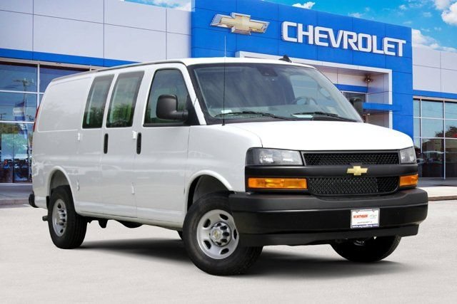 2025 Chevrolet Express Cargo WT