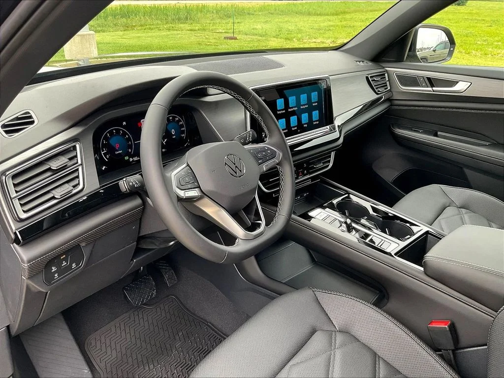New 2026 Black Volkswagen SE w/Technology image 30