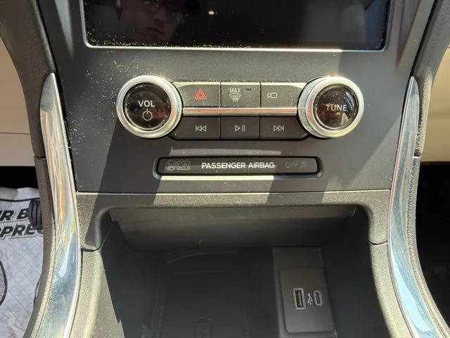 Used 2023 White Metallic Ford Titanium image 26