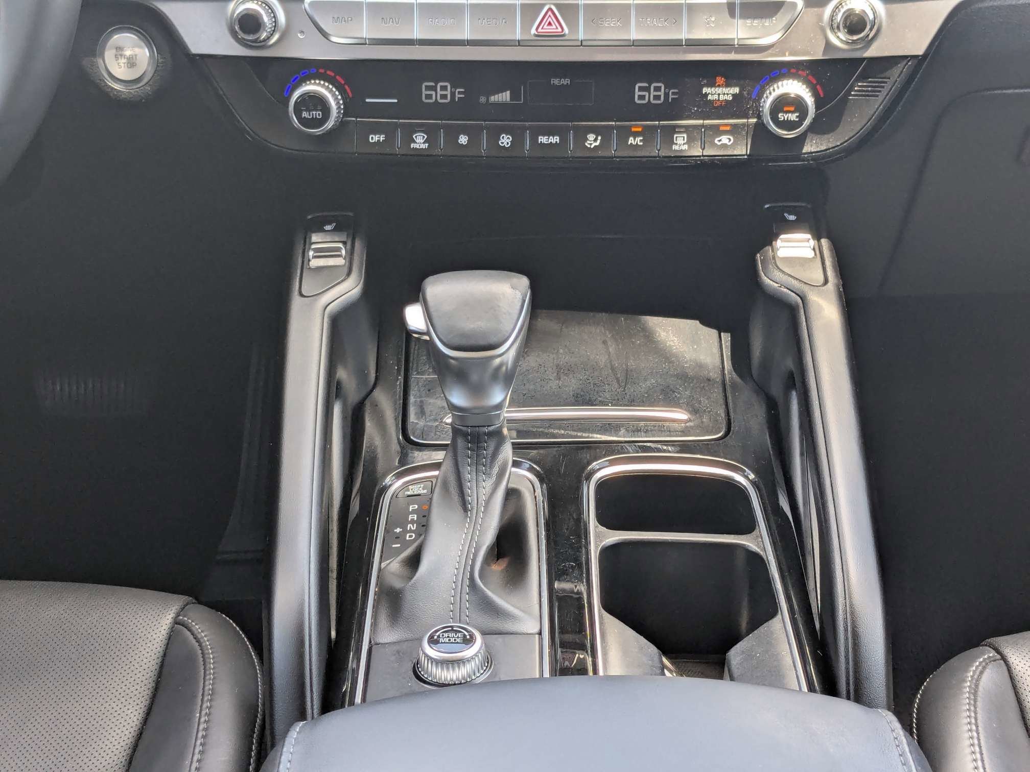 Used 2024 Glacial White Pearl Kia S image 24