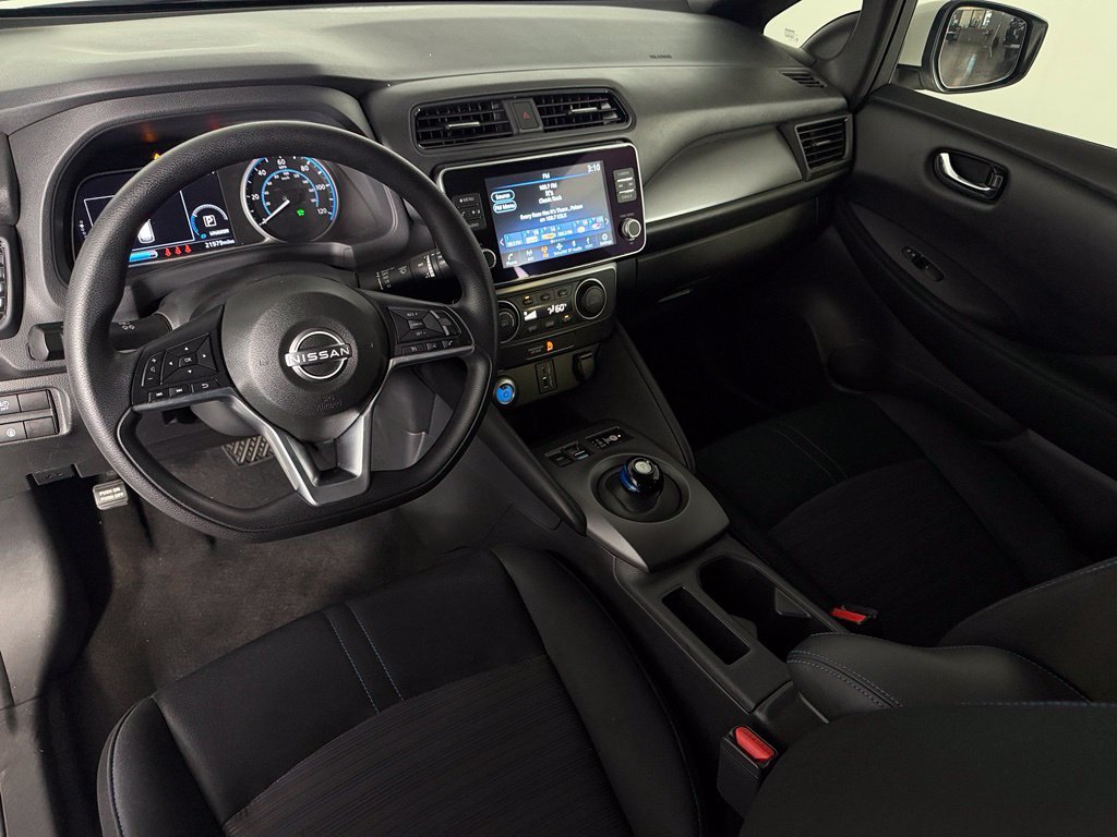 Certified Used 2025 White Nissan S image 13