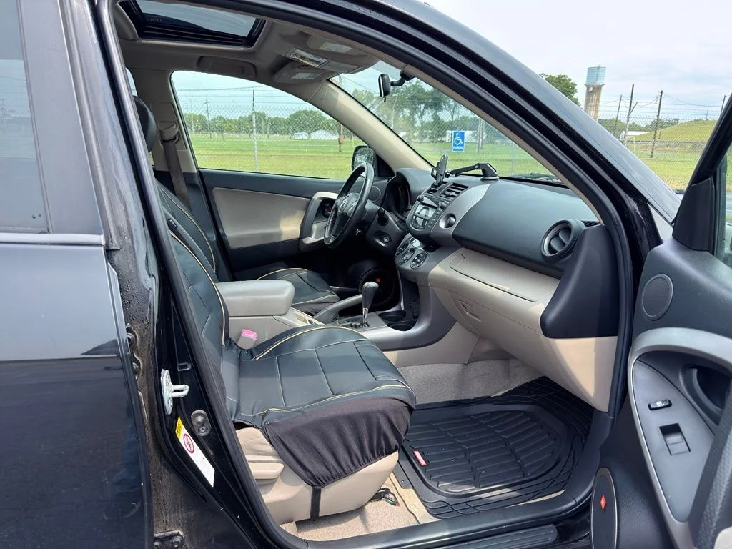 Used 2007 Black Toyota Limited image 24