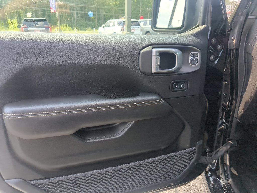 Used 2022 Black Clearcoat Jeep Unlimited Sahara image 11