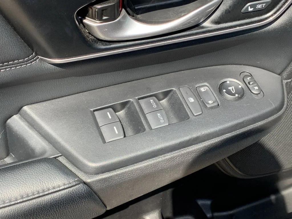 Used 2022  Honda Touring image 13