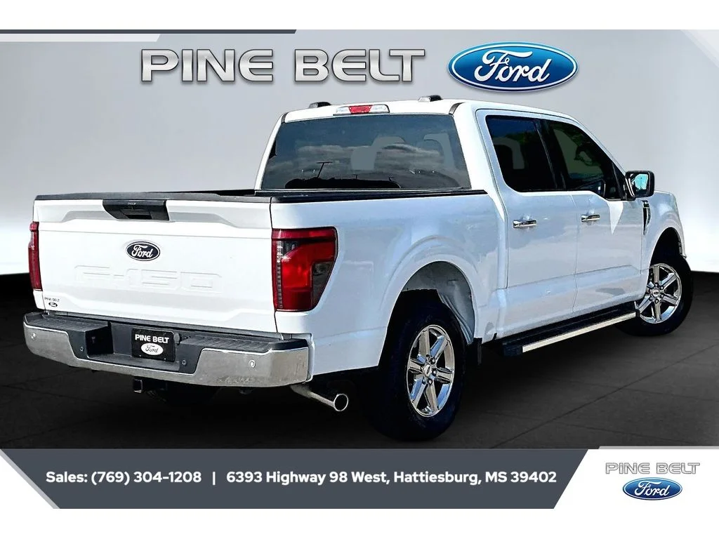 Used 2025 Oxford White Ford XLT image 11