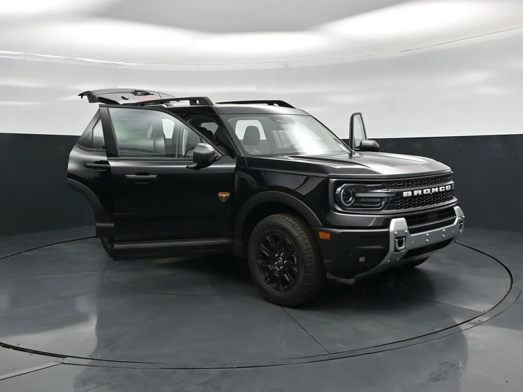 New 2026 Shadow Black Ford Badlands image 29