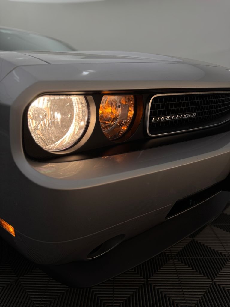 Used 2010 Bright Silver Metallic CC/Mineral Gray Met CC Dodge SE image 32