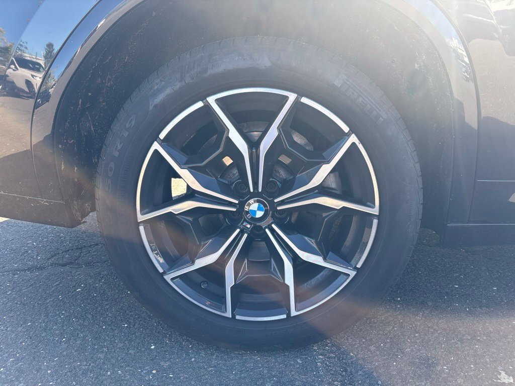 Used 2024 Black BMW xDrive30i image 19