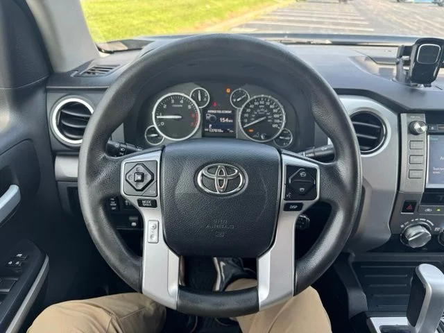Used 2015 Black Toyota SR5 image 22
