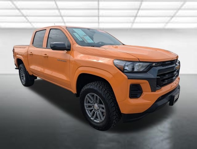 Used 2025 Sunrise Orange Chevrolet WT/LT image 1