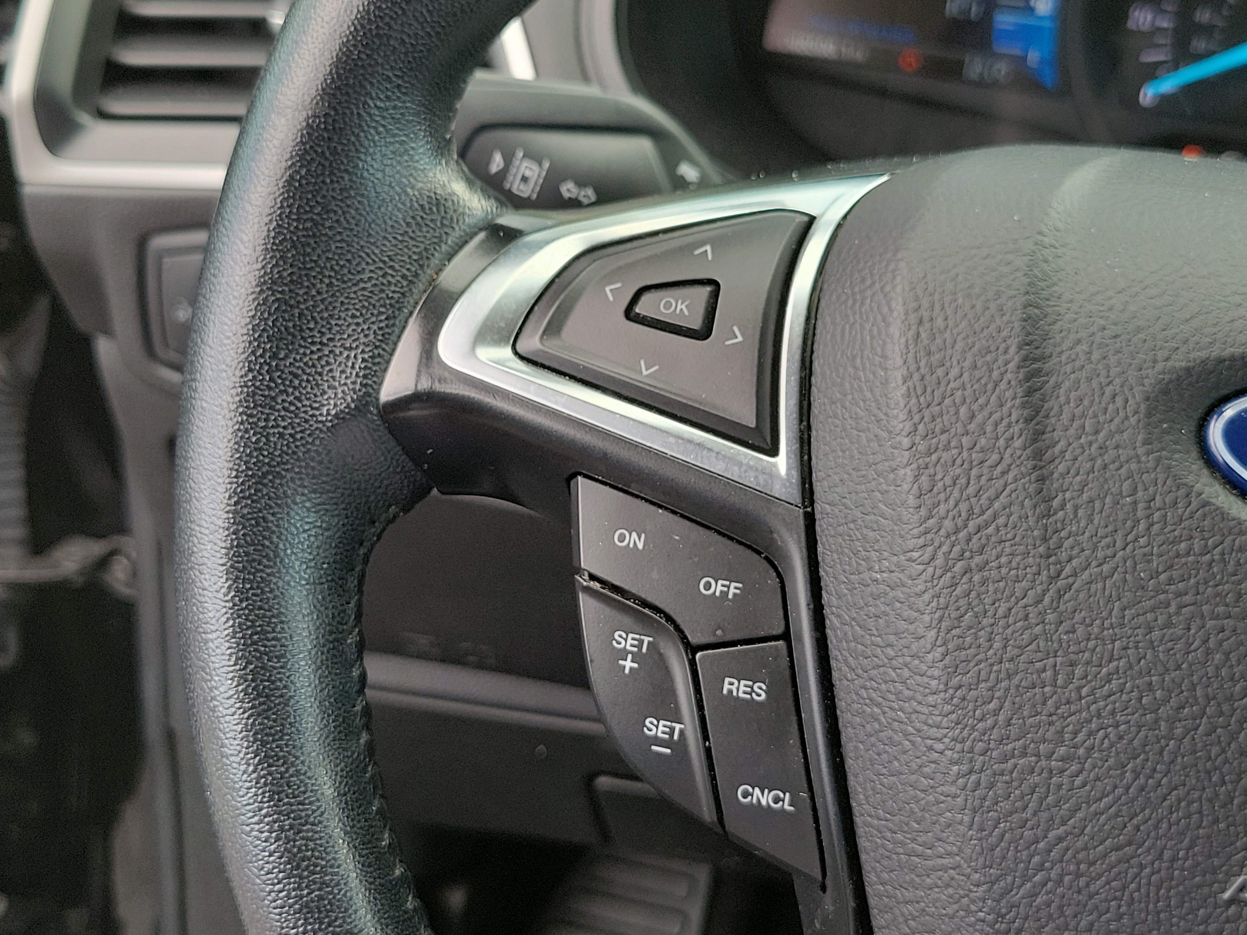 Used 2024 Agate Black Metallic Ford SEL image 30