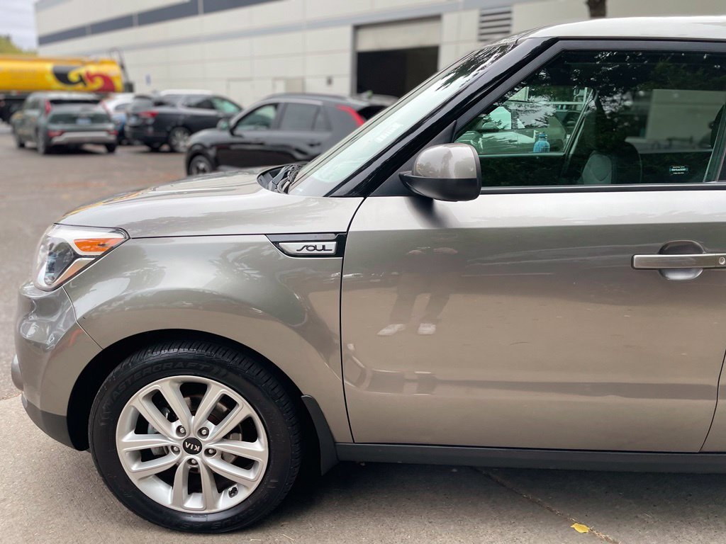 Used 2019 Titanium Gray Kia Plus image 10