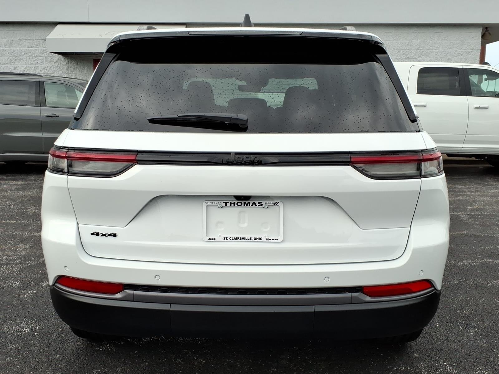 New 2027 Bright White Clearcoat Jeep Limited image 4