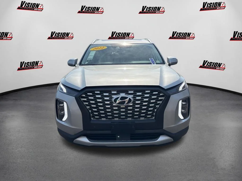 Used 2022 Silver Hyundai SEL image 8