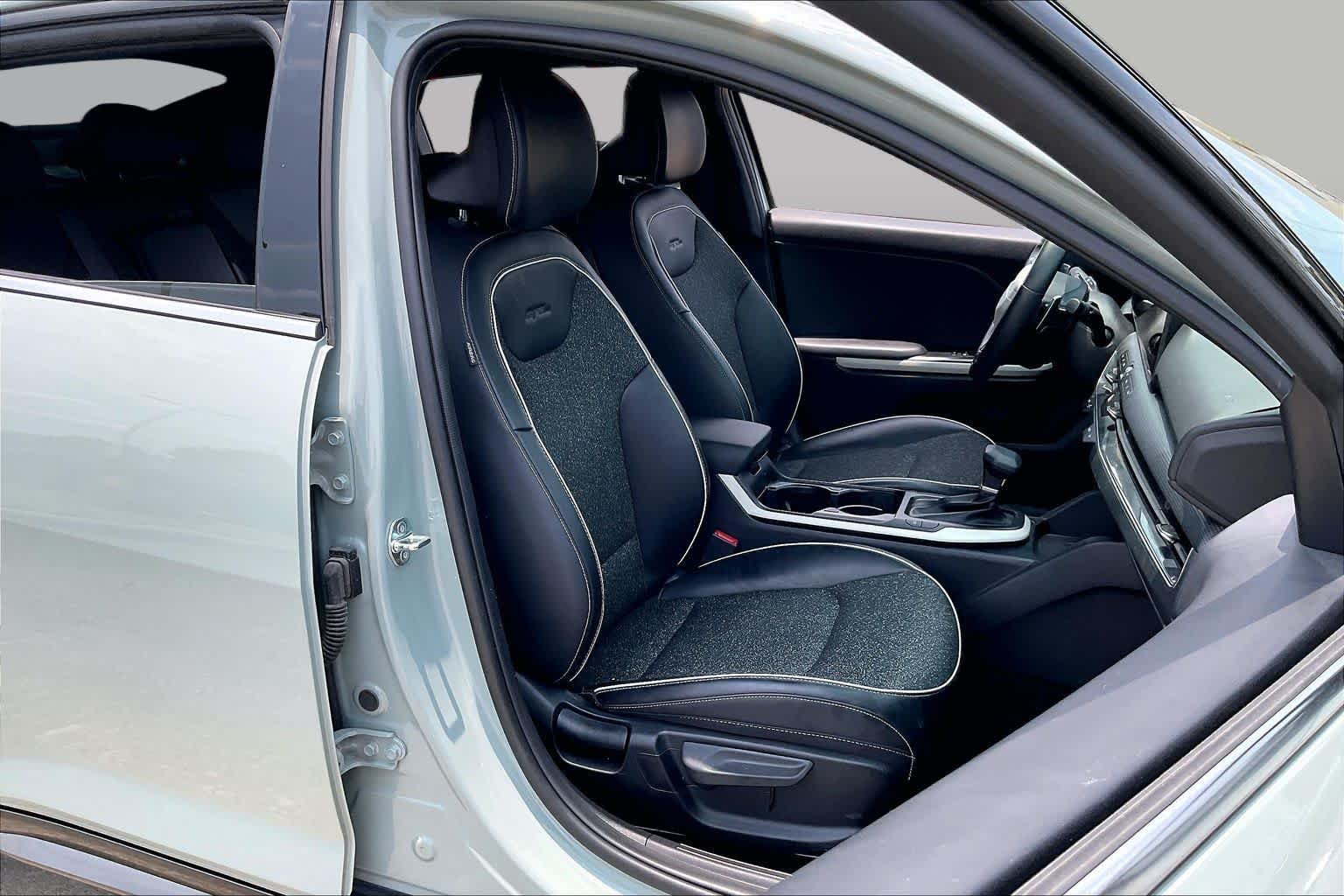 Used 2025 Morning Haze Kia GT-Line image 8