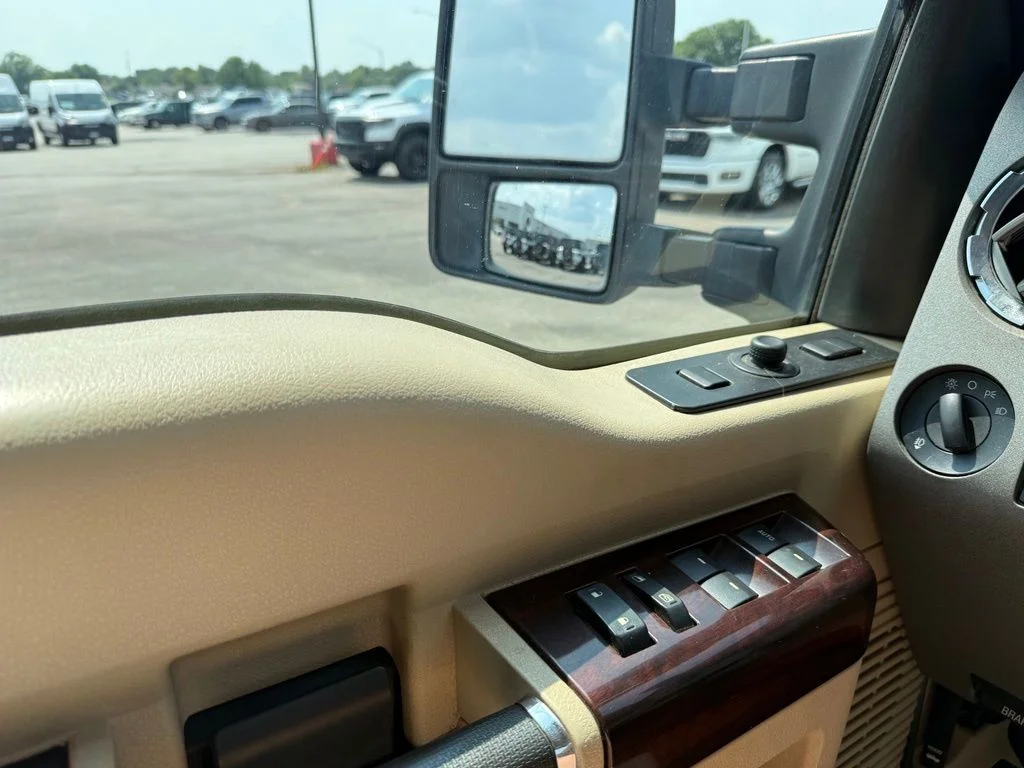 Used 2010  Ford  image 12
