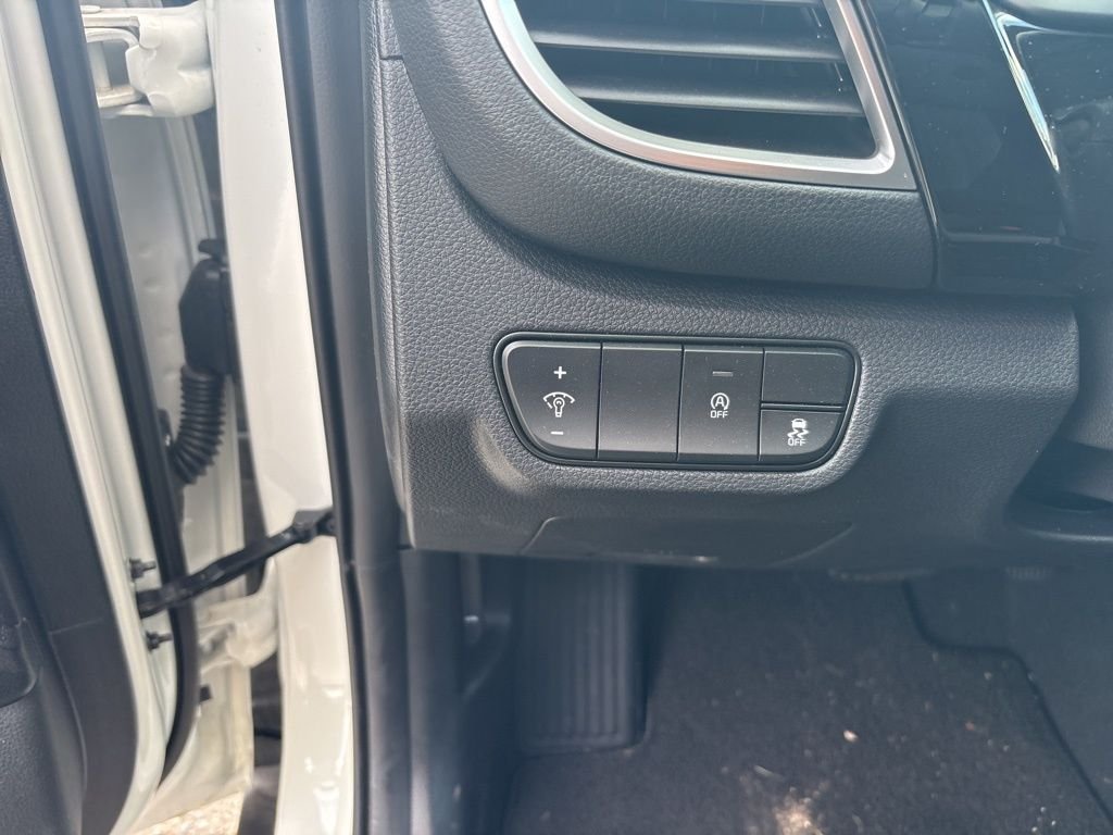 Used 2024 White Kia SX image 19