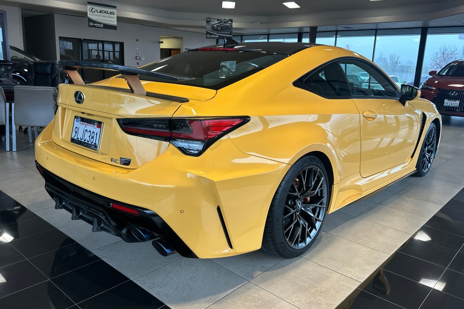 2023 Lexus RC F - Photo 4