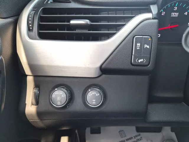 Used 2019 Silver GMC SLE image 16