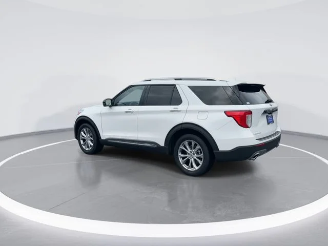 Used 2022 White Ford Limited image 5