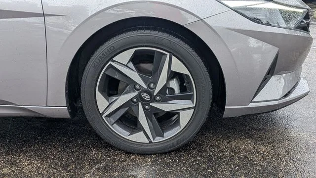 Certified Used 2023 Silver Hyundai SEL image 9