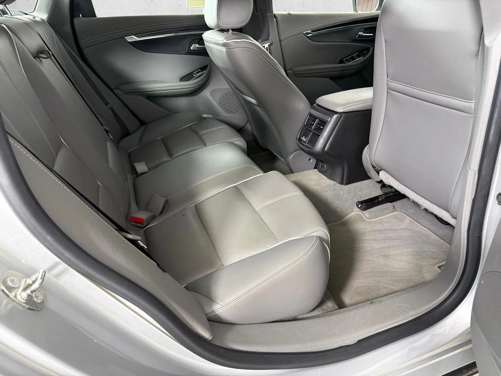 Used 2018 Beige Chevrolet Premier image 16