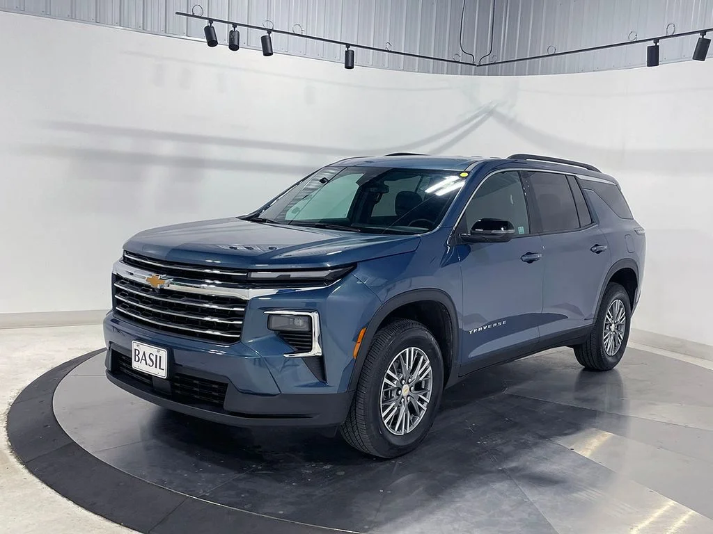 Used 2025 Blue Chevrolet LT image 8